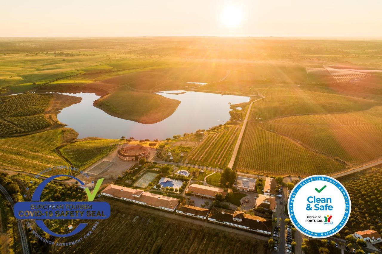 Vila Gale Alentejo Vineyard - Clube De Campo Albernoa Bagian luar foto